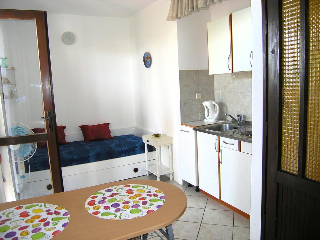 Apartmani Plach Krk Town Exterior photo